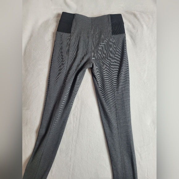 Guess grey leggins - Picture 5 of 5